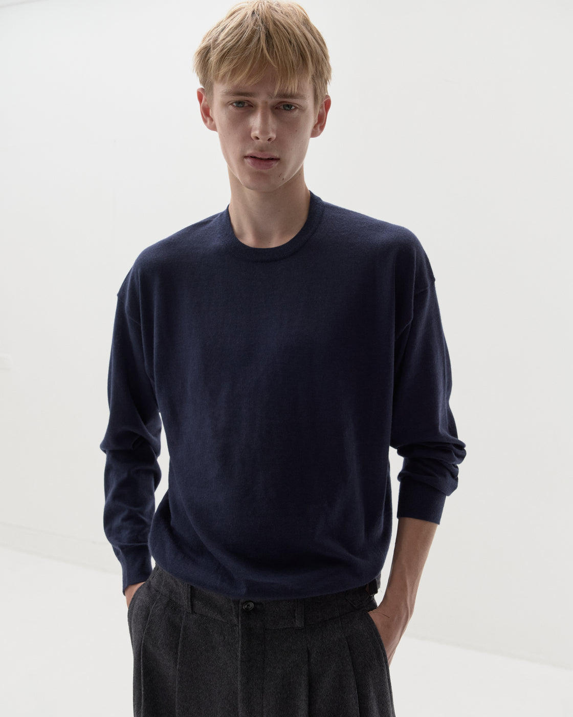Worsted Cashmere 150 Crew, Navy