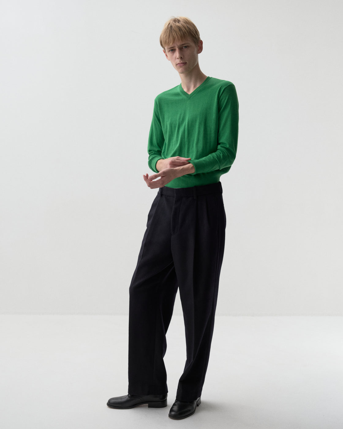 ウーステッドカシミヤ 150 レギュラーフィットV-ネック, V.Green